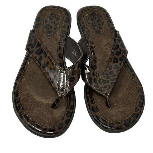 BOC Brown Leopard Print Flip Flop Sandals Women’s Sz 7 Faux Patent Leather - Picture 2 of 5
